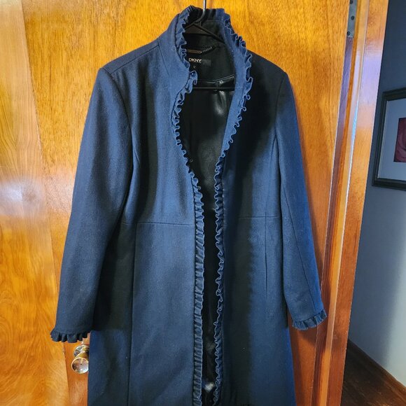 Women's Size 12 DKNY Black Wool Blend Ruffle Trim Overcoat - Picture 2 of 9